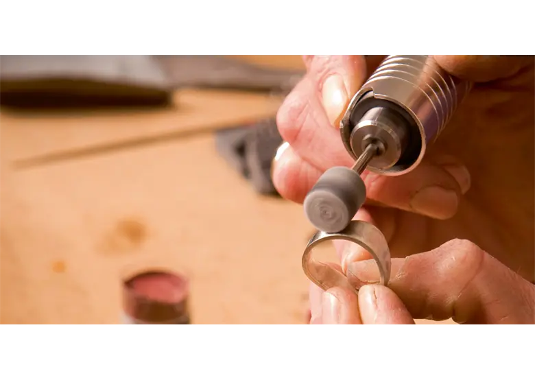 Outil Rotatif avec Arbre Flexible à Haut Rendement Fortiflex Dremel F0139100JA